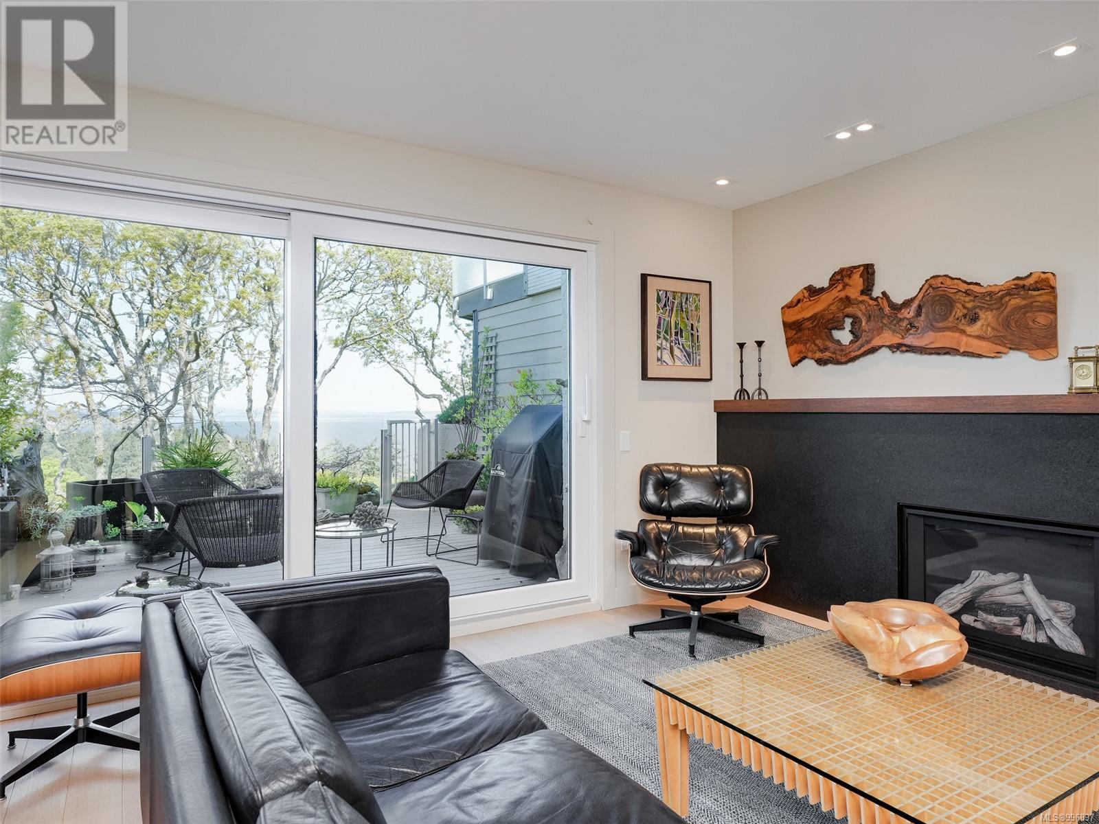 Property at 603 2829 Arbutus Rd image 3