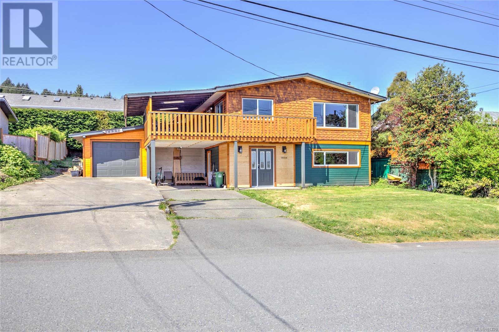 8054 Bertha St, Crofton, British Columbia