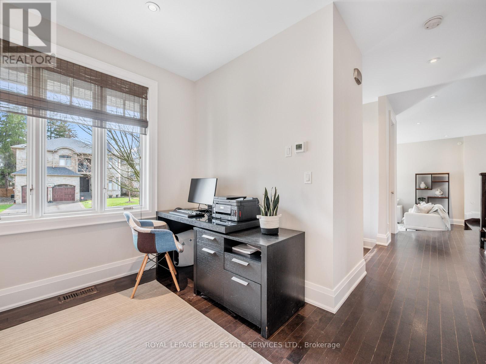 29 Maple Avenue S, Mississauga, Ontario  L5H 2R5 - Photo 19 - W12125043