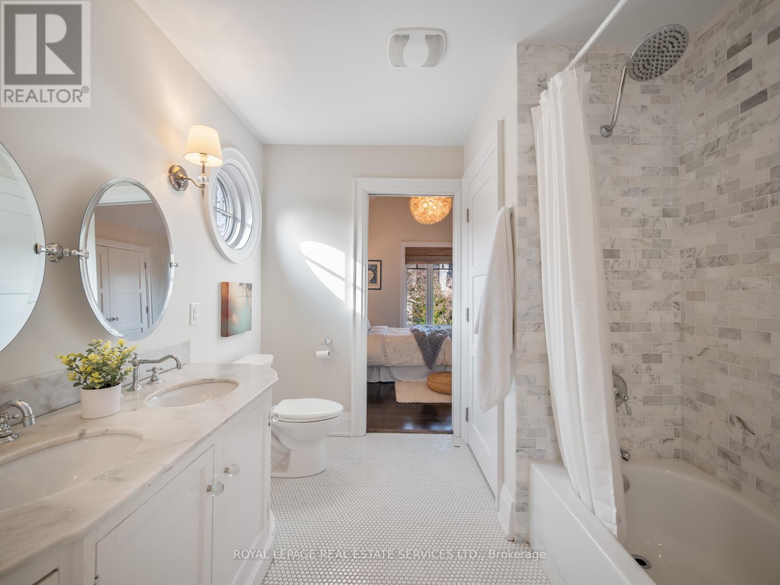29 Maple Avenue S, Mississauga, Ontario  L5H 2R5 - Photo 29 - W12125043