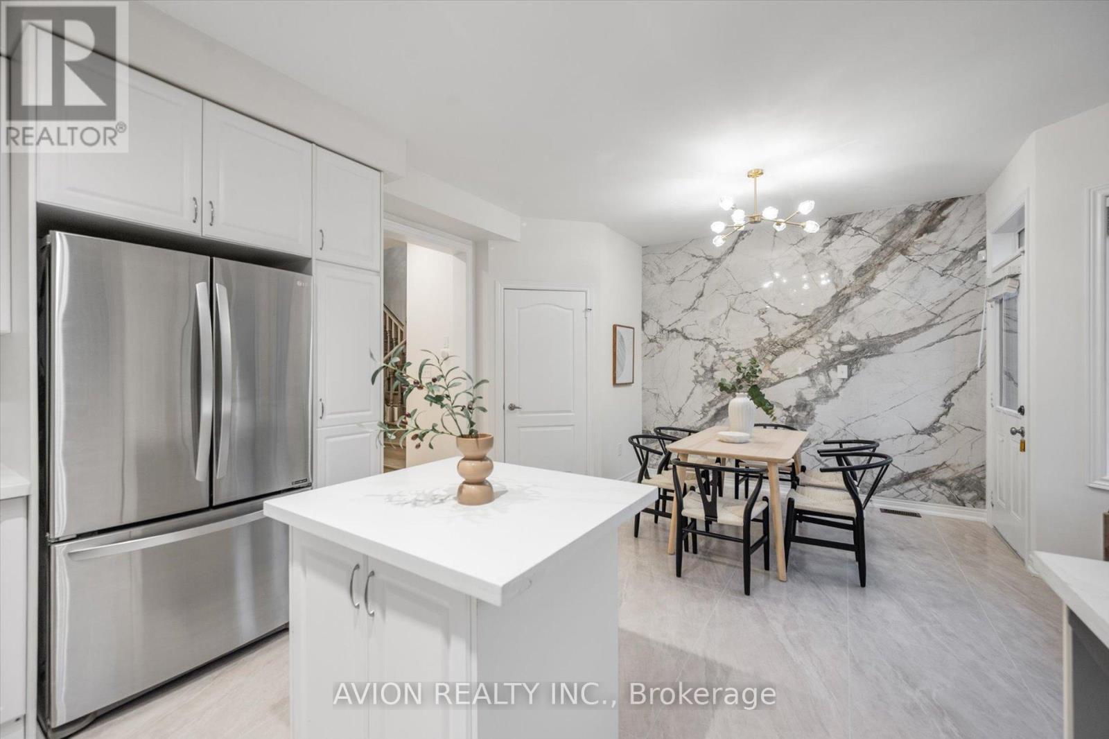 Property at 428 GEORGE RYAN AVENUE image 4
