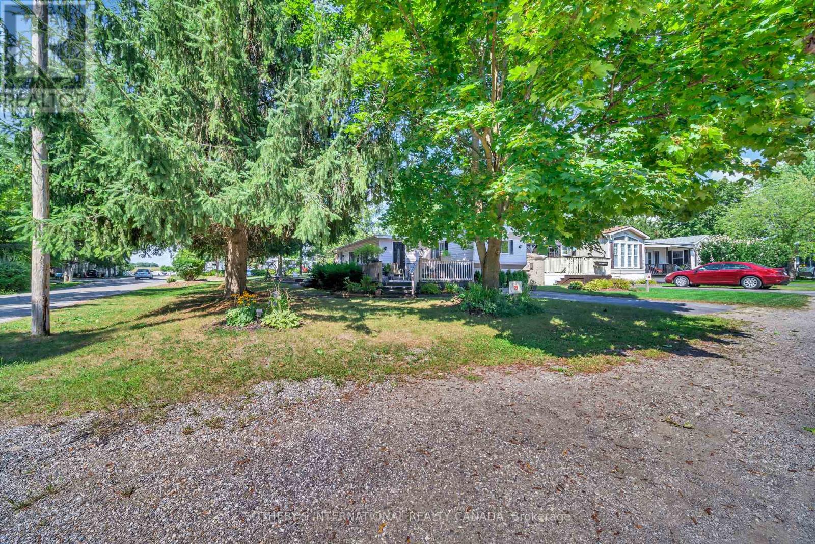Property at 21 - 580 BEAVER CREEK ROAD image 3