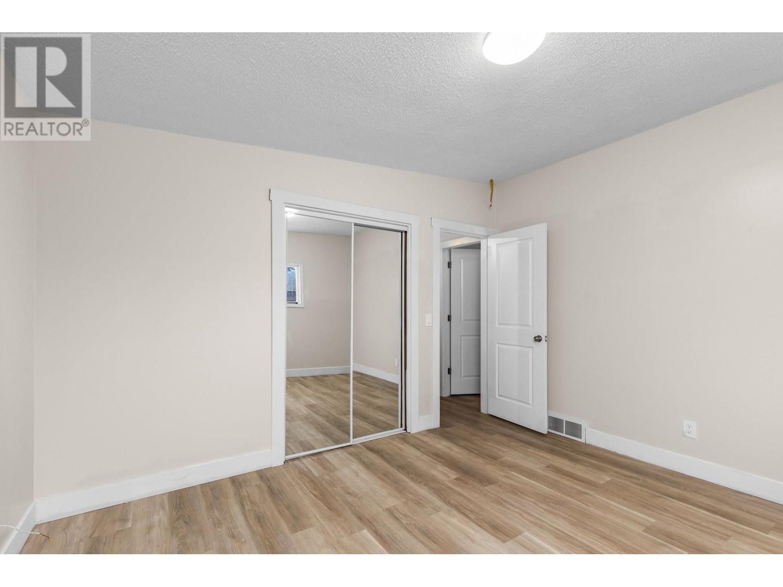 1355/1357 Sylvania Crescent, Kelowna, British Columbia  V1X 5J4 - Photo 8 - 10345802