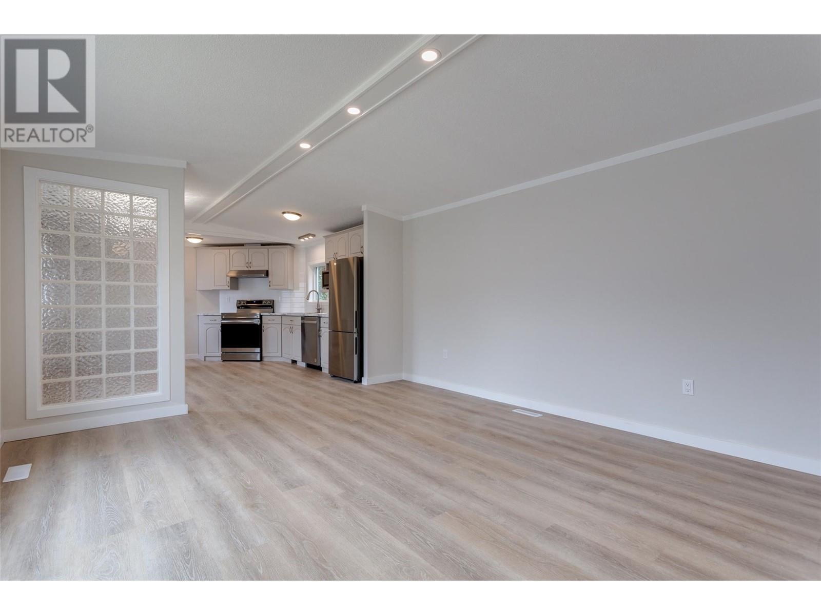 Property at 1525 Westside Road Unit# 72 image 4