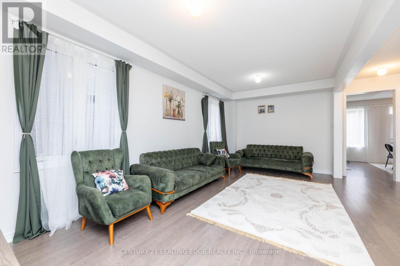 163 Fallharvest Way, Whitchurch-Stouffville, Ontario  L4A 0R8 - Photo 5 - N12125259