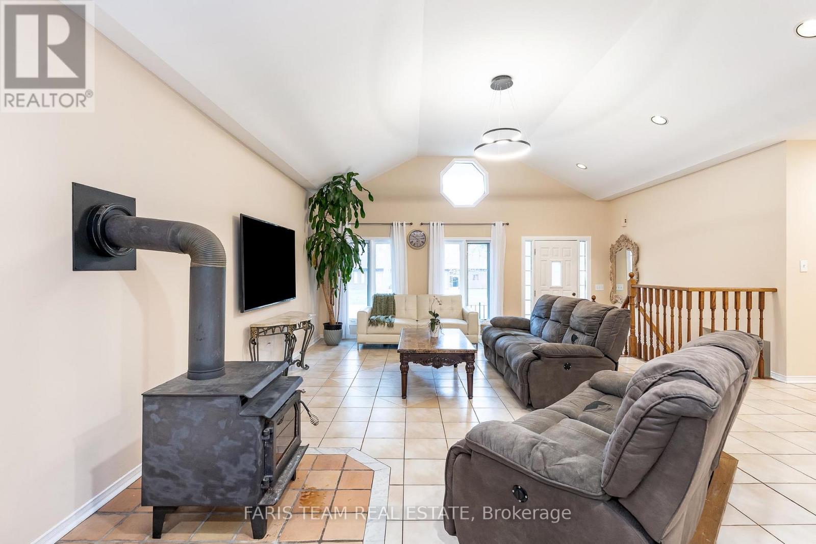 64 Nadia Crescent, Tiny, Ontario  L0L 2T0 - Photo 9 - S12125176