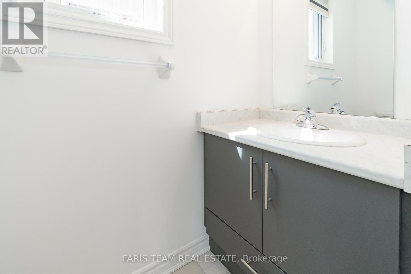 48 Tracey Lane, Collingwood, Ontario  L9Y 3Y2 - Photo 9 - S12125256