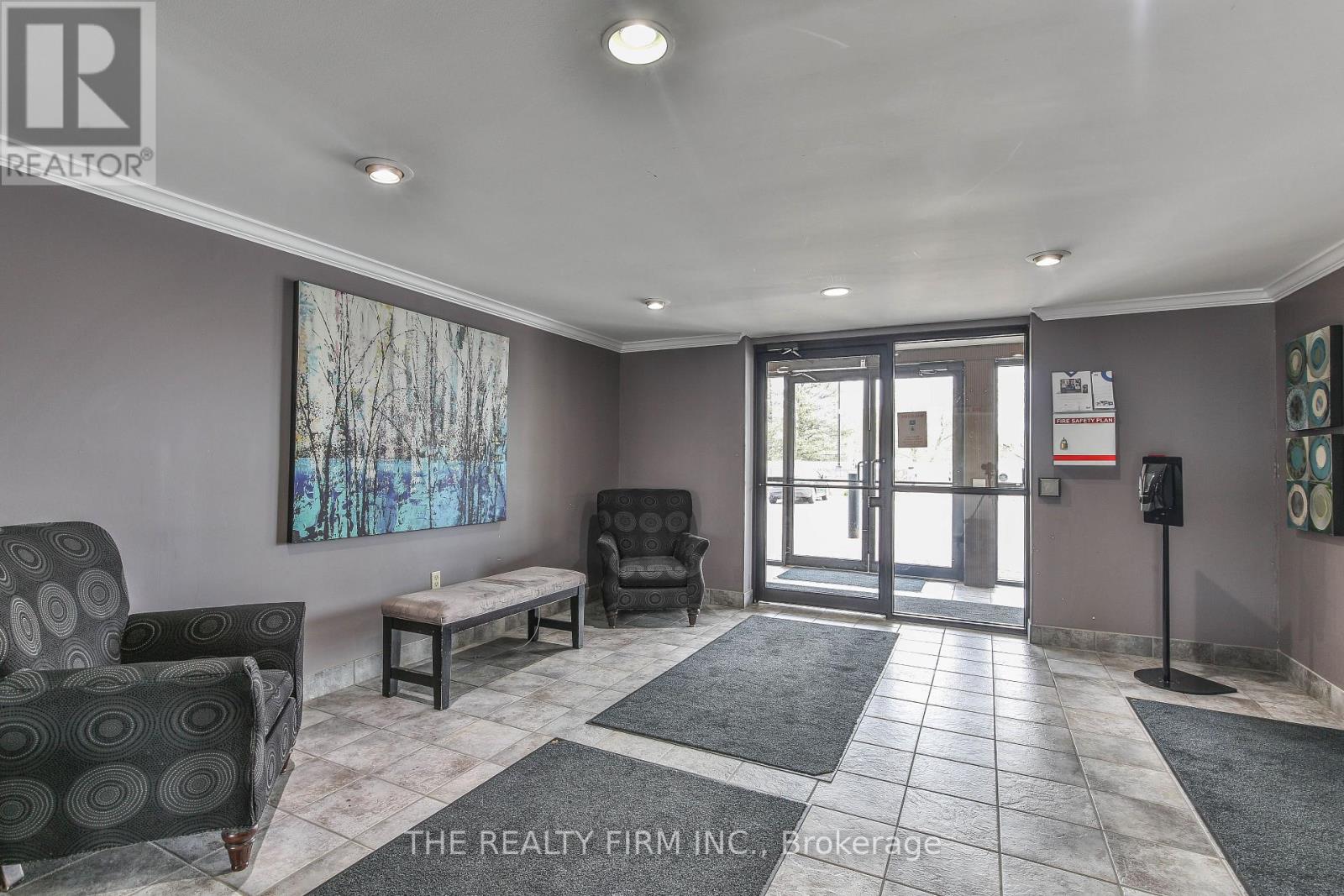 Property at 401 - 600 GRENFELL DRIVE image 4