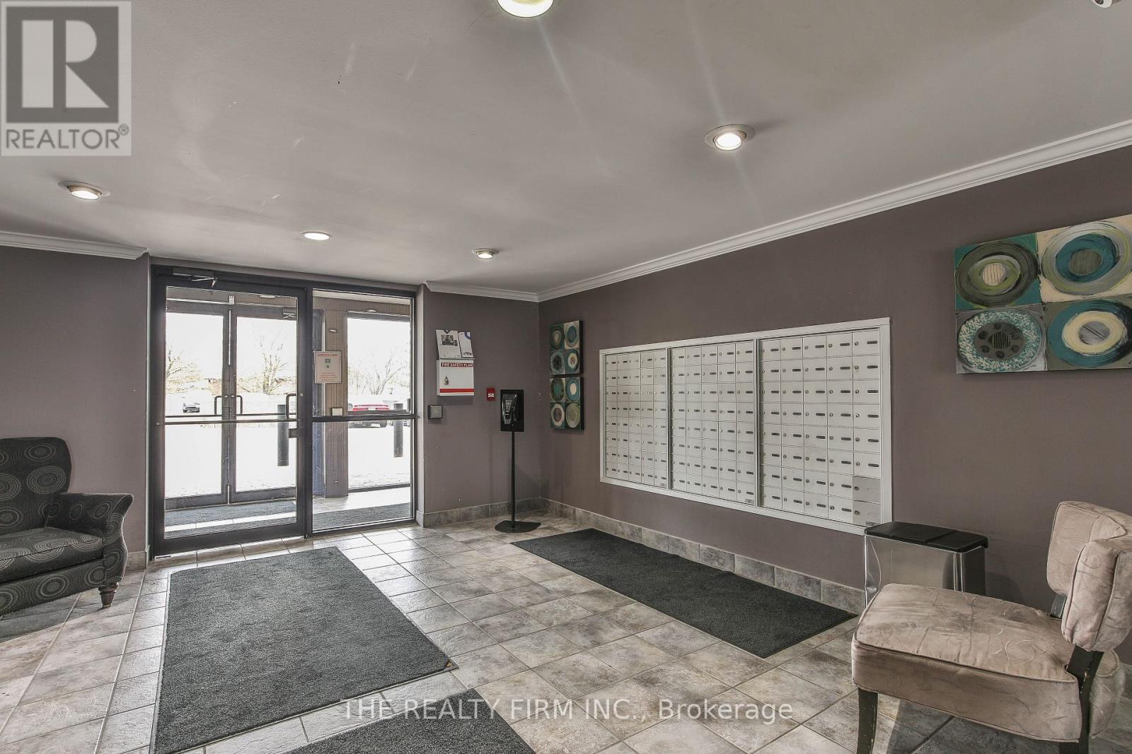 Property at 401 - 600 GRENFELL DRIVE image 5