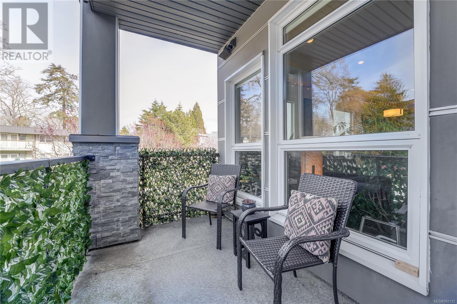 302 924 Esquimalt Rd, Esquimalt, British Columbia  V9A 3M8 - Photo 24 - 993122