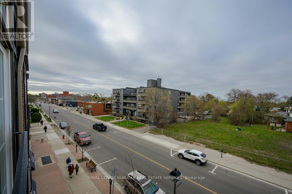 304 - 459 Kerr Street, Oakville, Ontario  L6K 3C2 - Photo 11 - W12125162