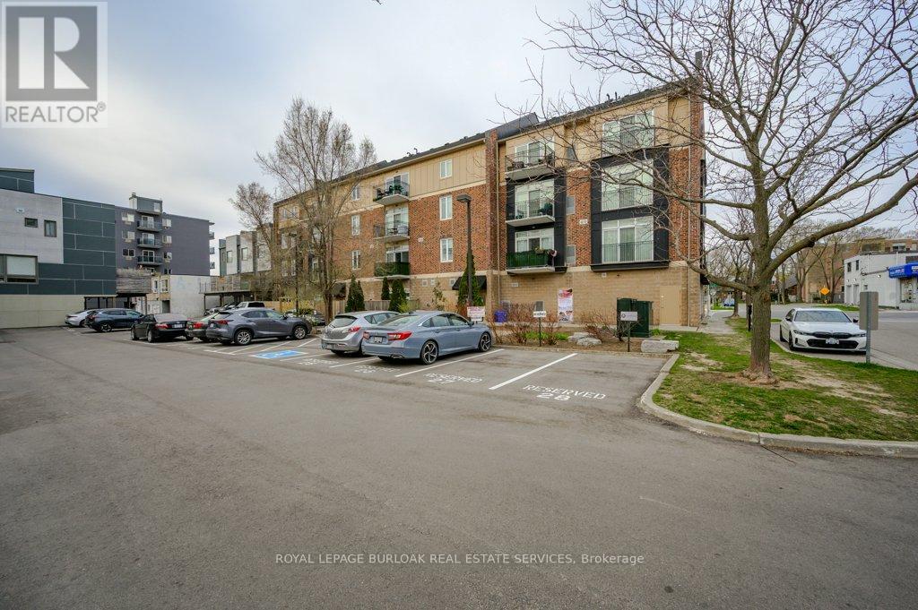 304 - 459 Kerr Street, Oakville, Ontario  L6K 3C2 - Photo 15 - W12125162