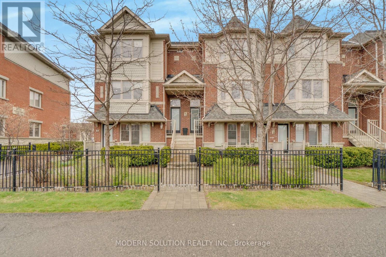 16 - 3355 Thomas Street, Mississauga, Ontario  L5M 0P7 - Photo 1 - W12125185