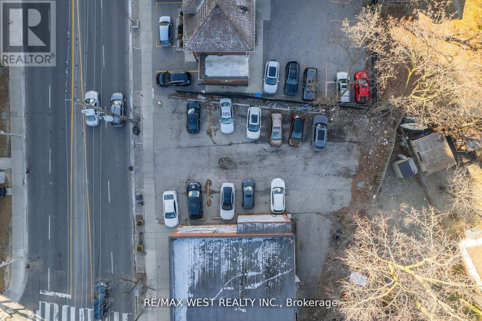 4990 Dundas Street W, Toronto, Ontario  M9A 1B8 - Photo 10 - W12125191