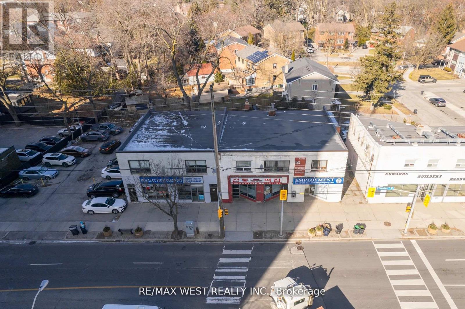 4990 Dundas Street W, Toronto, Ontario  M9A 1B8 - Photo 4 - W12125191