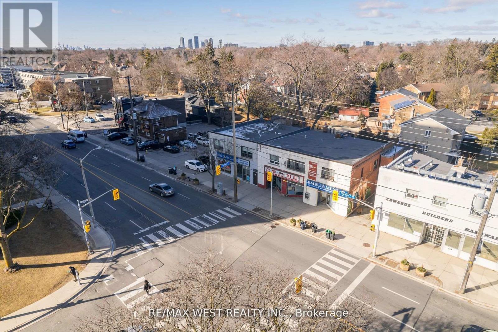 4990 Dundas Street W, Toronto, Ontario  M9A 1B8 - Photo 7 - W12125191