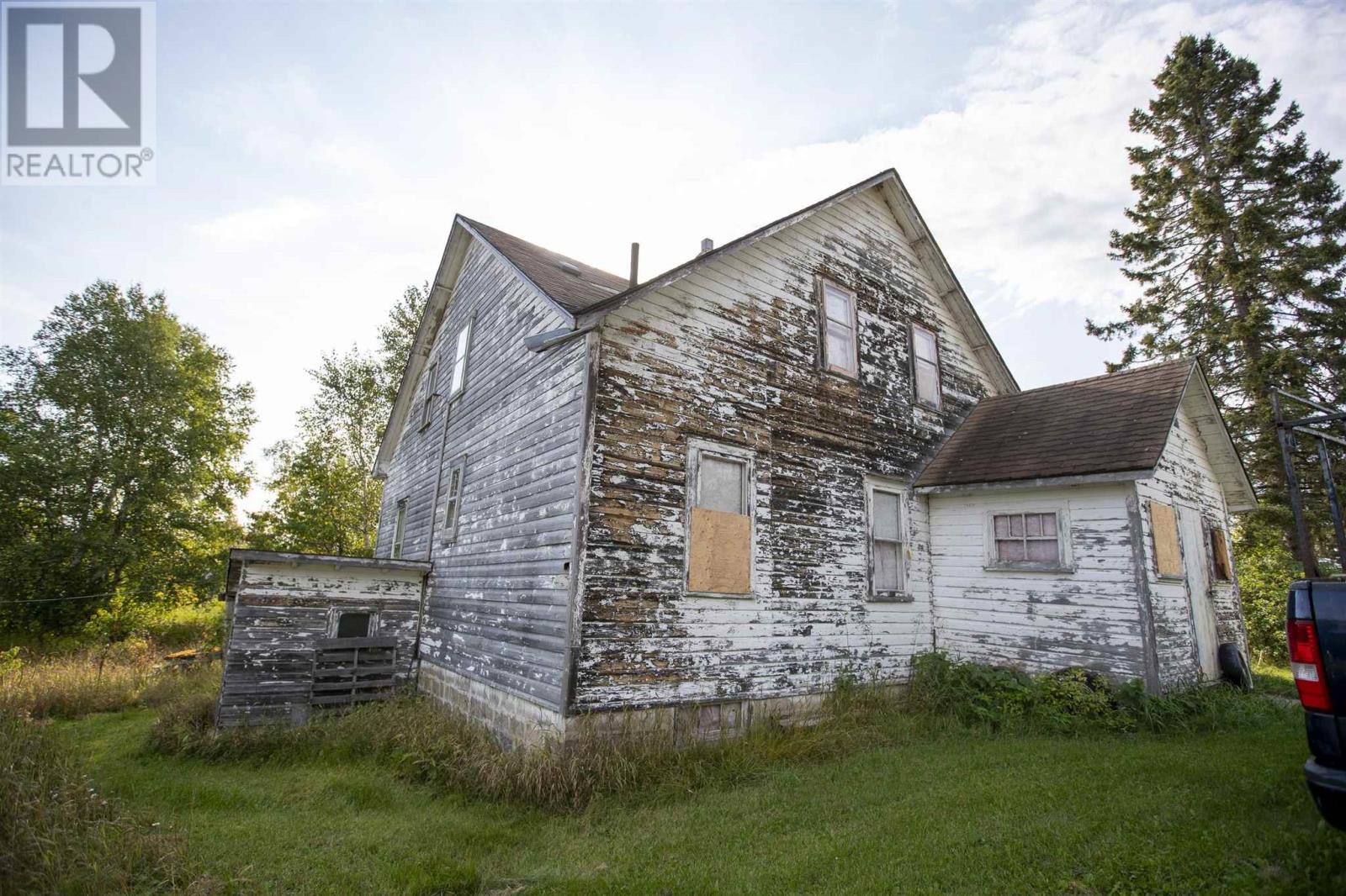 28 Kivipelto Rd, Conmee, Ontario  P0T 1W0 - Photo 2 - TB251008