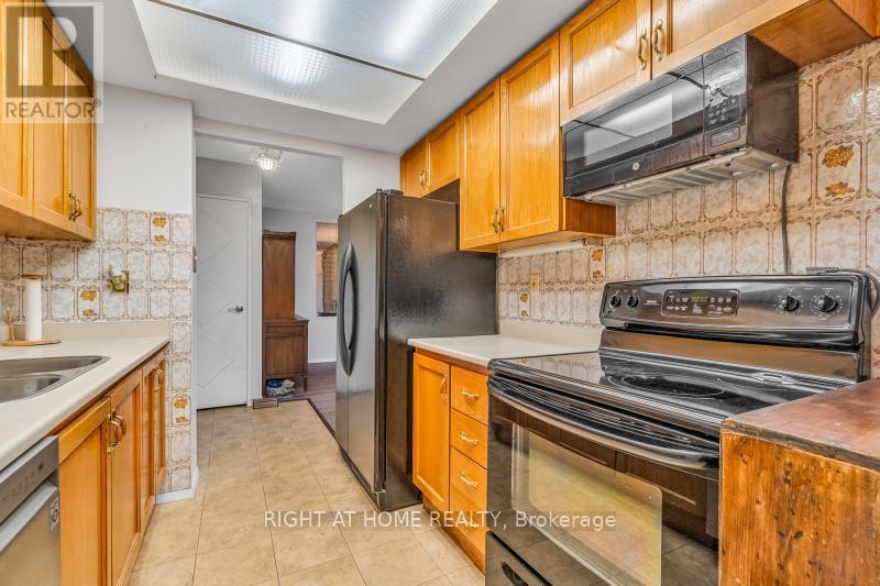 308 - 3100 Kirwin Avenue, Mississauga, Ontario  L5A 3S6 - Photo 13 - W12125221