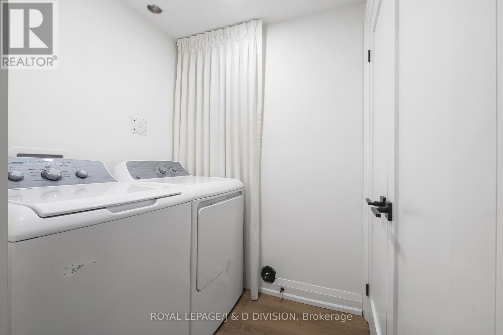 28 Melville Avenue, Toronto, Ontario  M6G 1Y2 - Photo 38 - W12125277
