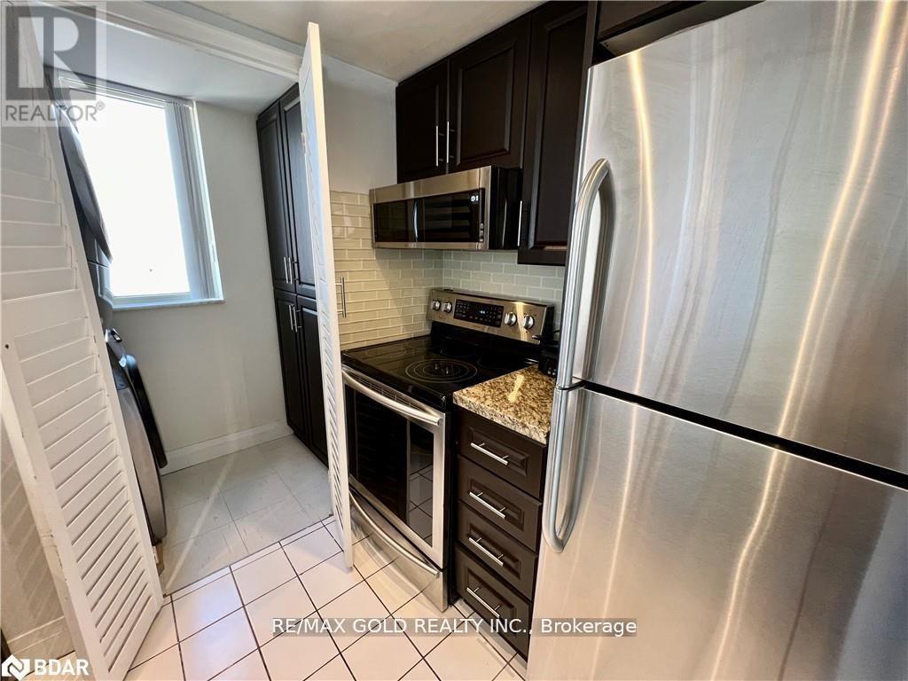 903 - 265 Enfield Place, Mississauga, Ontario  L5B 3Y7 - Photo 8 - W12125279