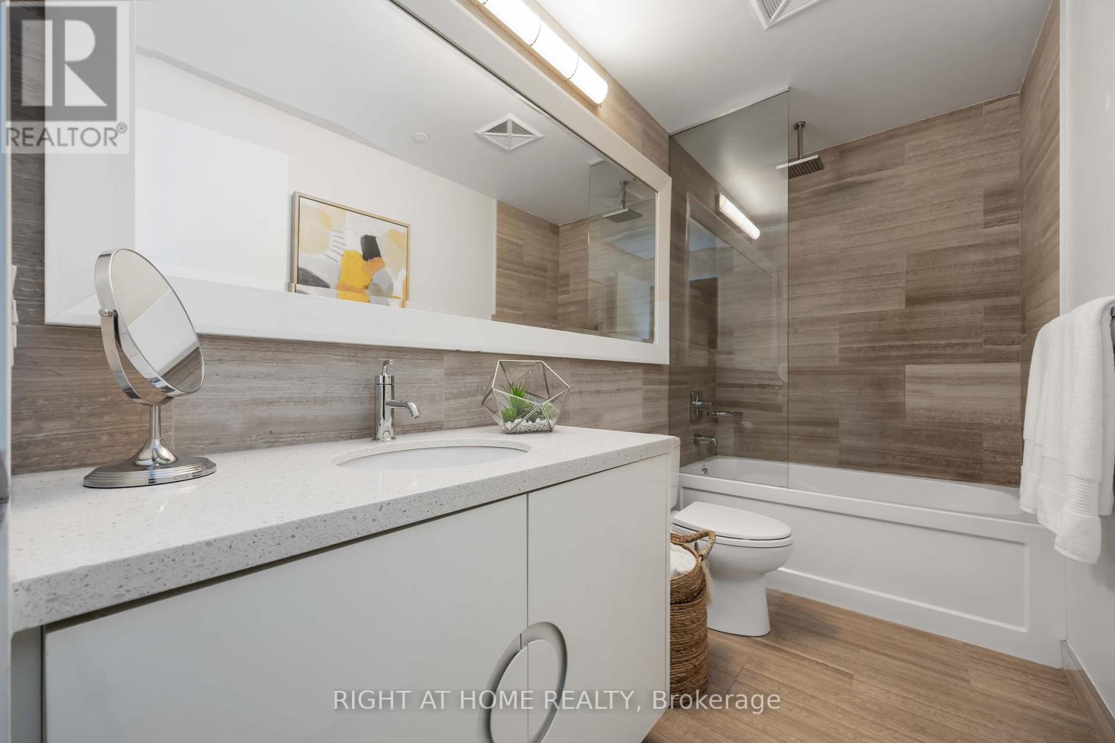 2205 - 90 Park Lawn Road, Toronto (Mimico), Ontario  M8Y 0B6 - Photo 20 - W12115950