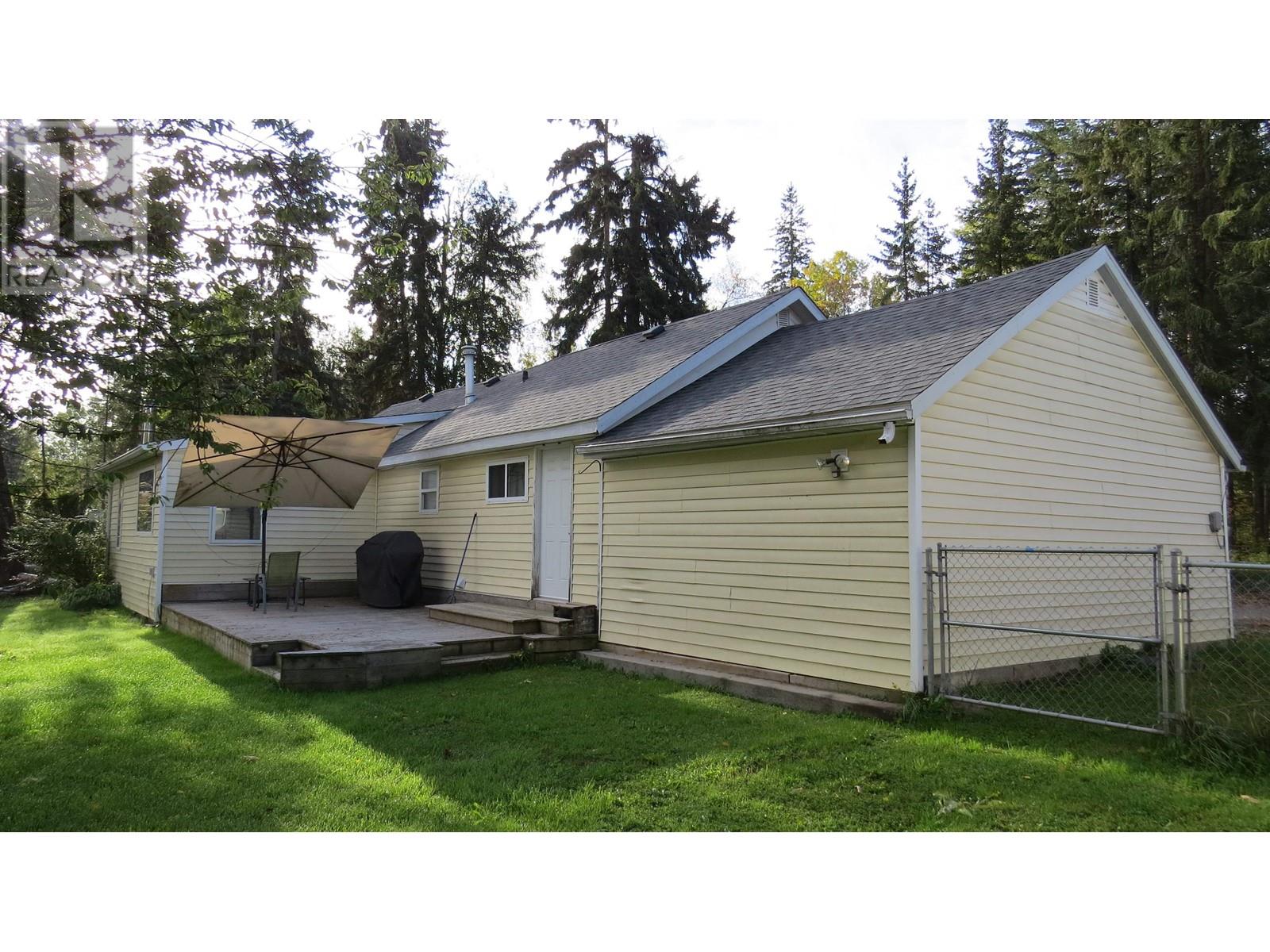Property at 942 MAPLE DRIVE image 2