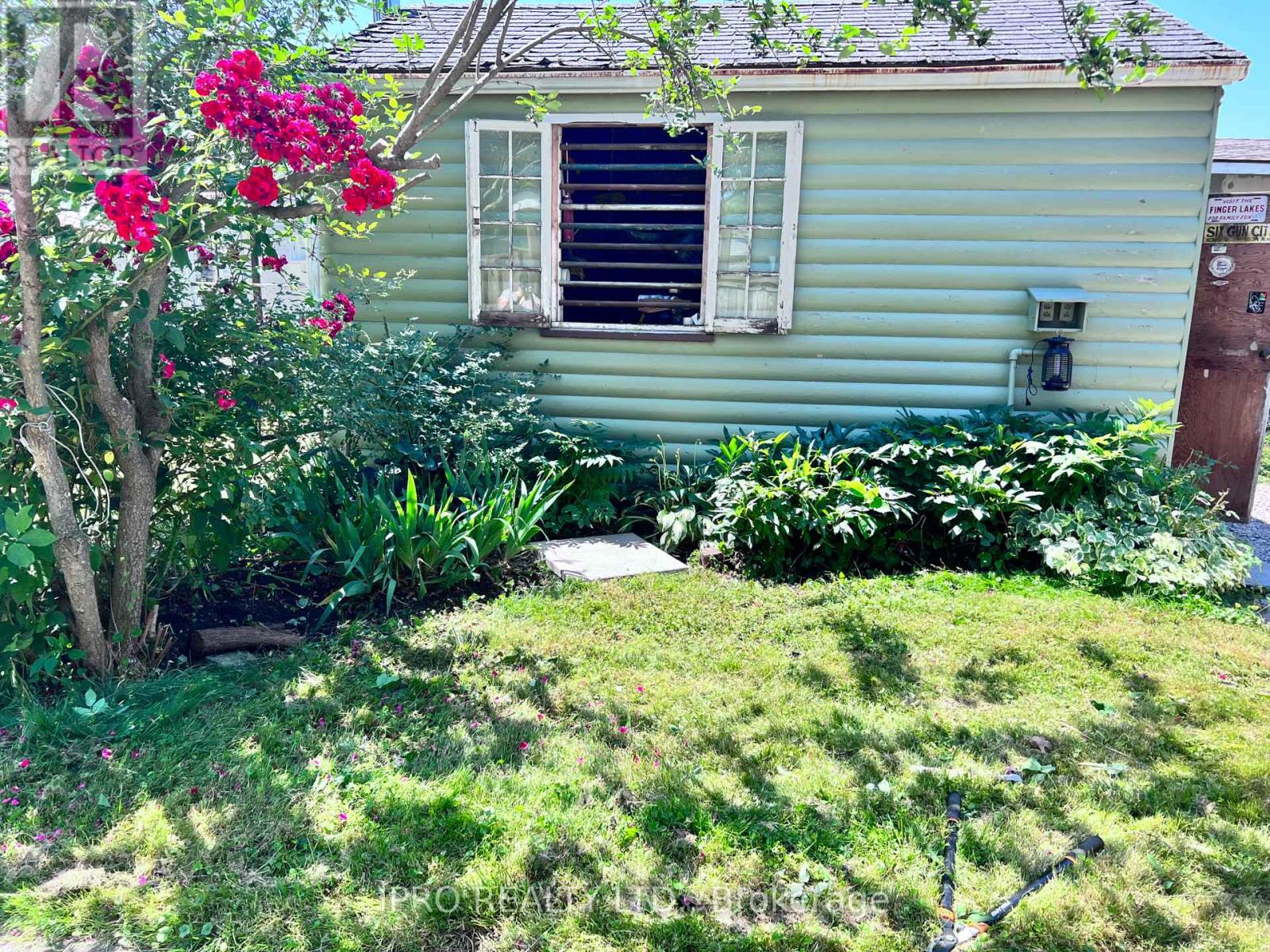 74 Pinelands Avenue, Hamilton, Ontario  L8E 3A9 - Photo 23 - X12124985