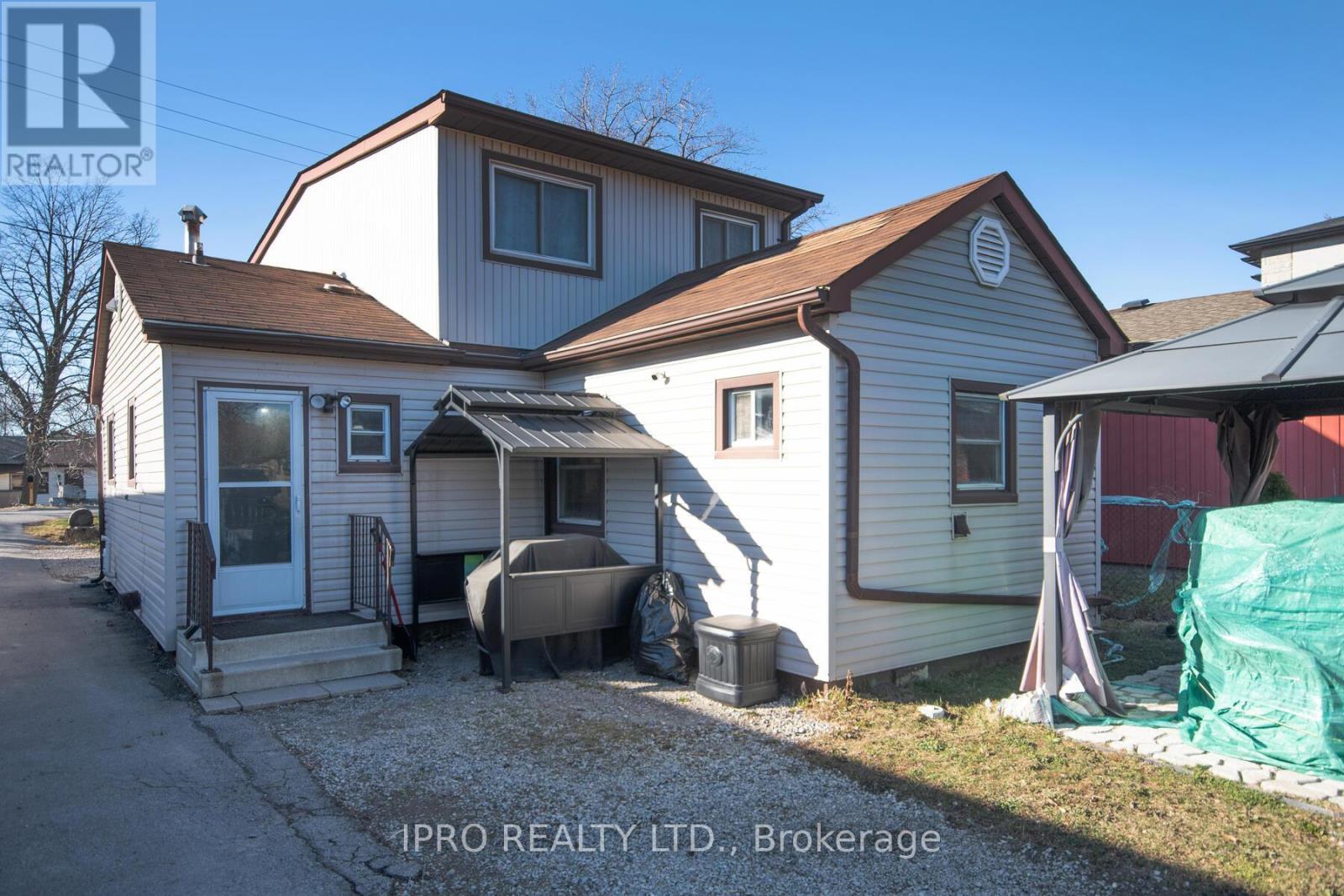 74 Pinelands Avenue, Hamilton, Ontario  L8E 3A9 - Photo 18 - X12124985