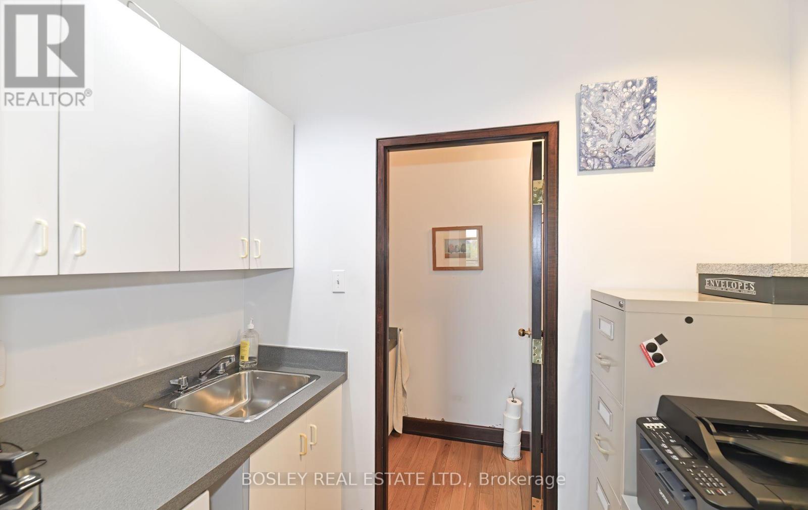 402 - 421 Bloor Street E, Toronto, Ontario  M4W 3T1 - Photo 11 - C12124419