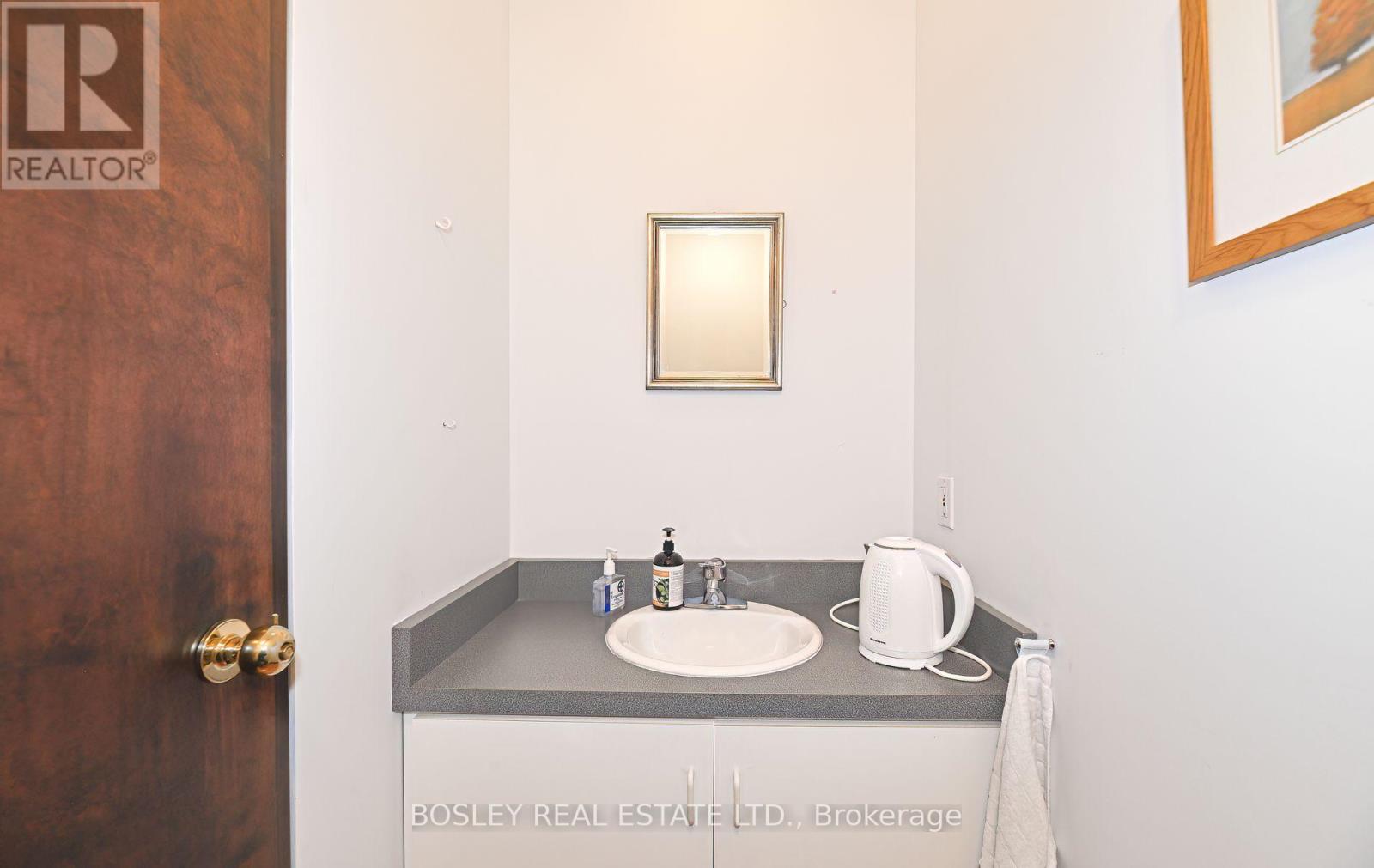 402 - 421 Bloor Street E, Toronto, Ontario  M4W 3T1 - Photo 13 - C12124419