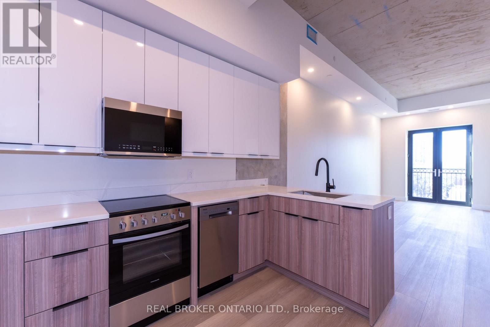 704 - 169 James Street S, Hamilton, Ontario  L8P 3A3 - Photo 3 - X12125146