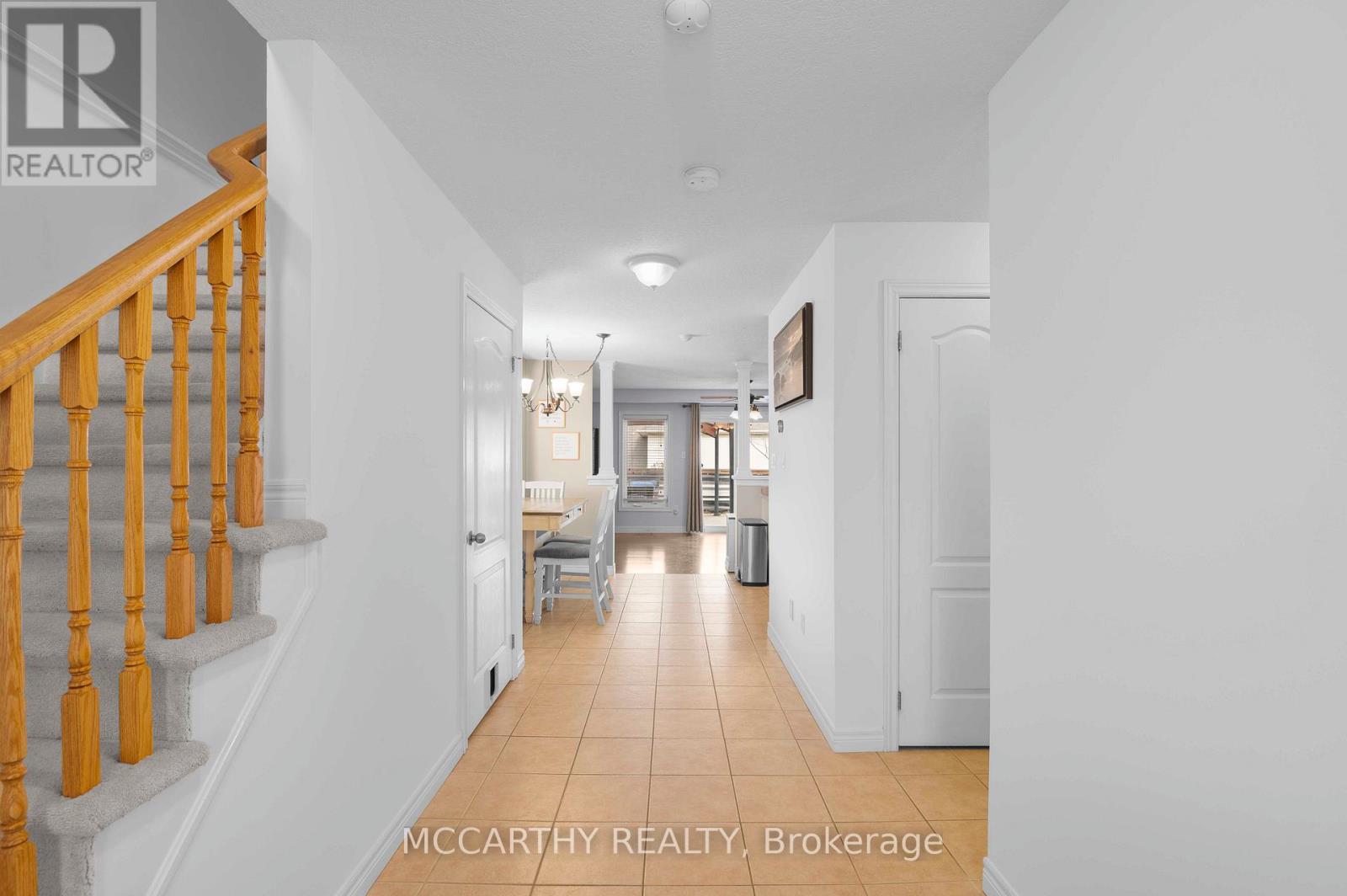 Property at 337 RINTOUL CRESCENT image 4