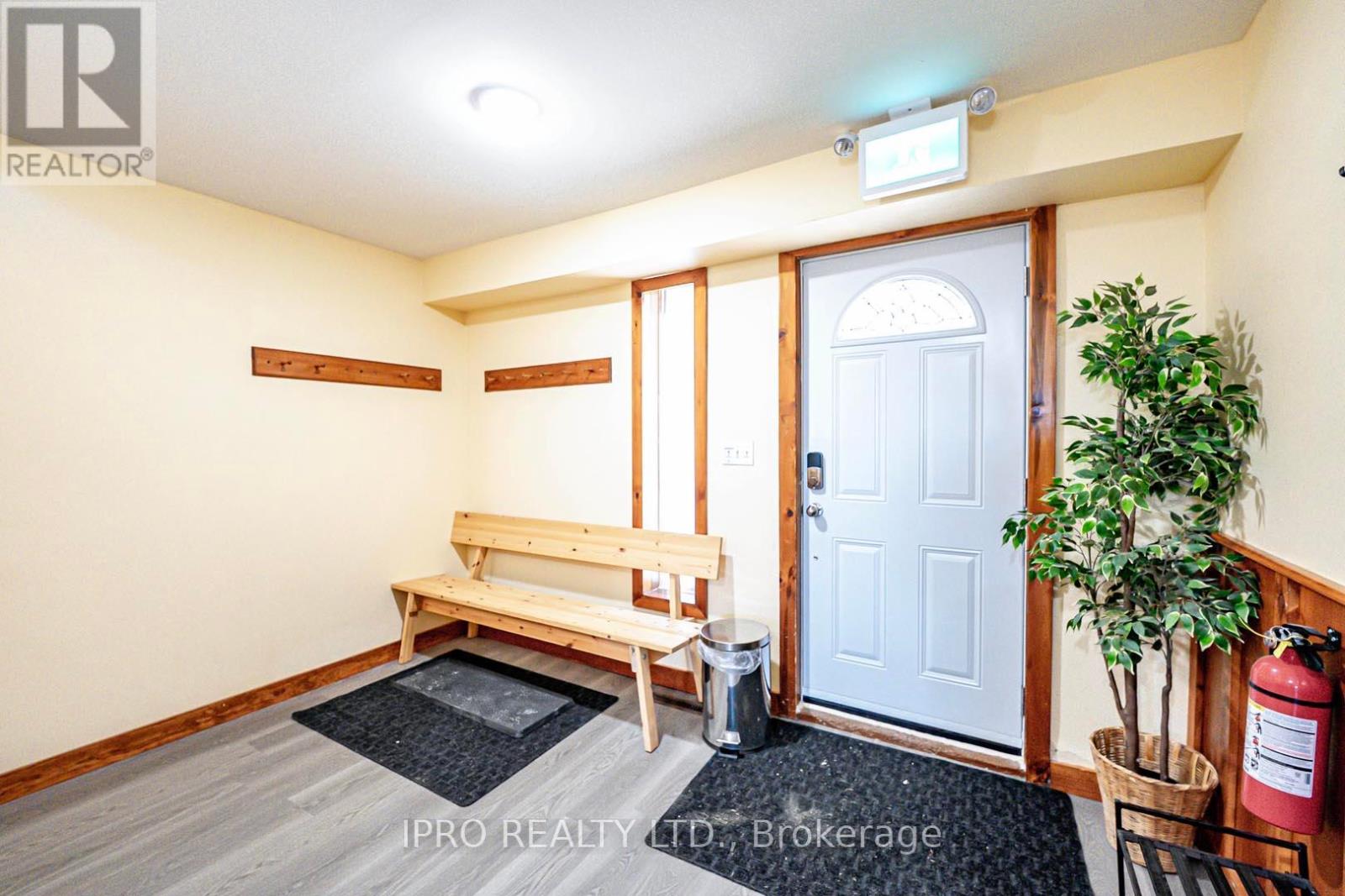 Property at 157 TYROLEAN LANE image 4