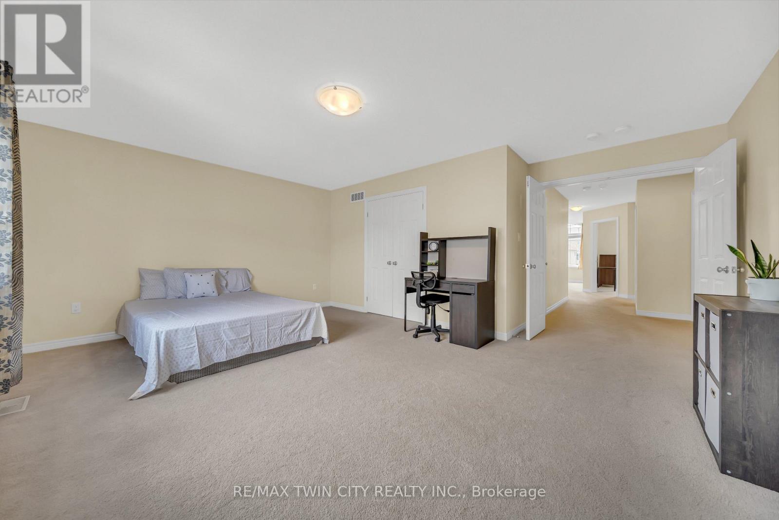 697 Sundew Drive, Waterloo, Ontario  N2V 0E4 - Photo 32 - X12125224