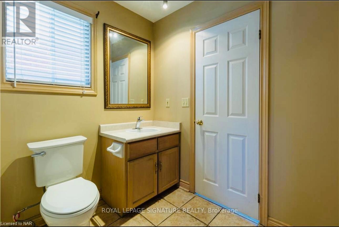 465 Berkindale Drive, Hamilton, Ontario  L8E 5B7 - Photo 12 - X12125250