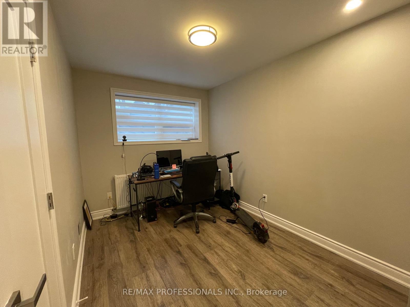 2 - 100 West Avenue S, Hamilton, Ontario  L8N 2S3 - Photo 11 - X12125264