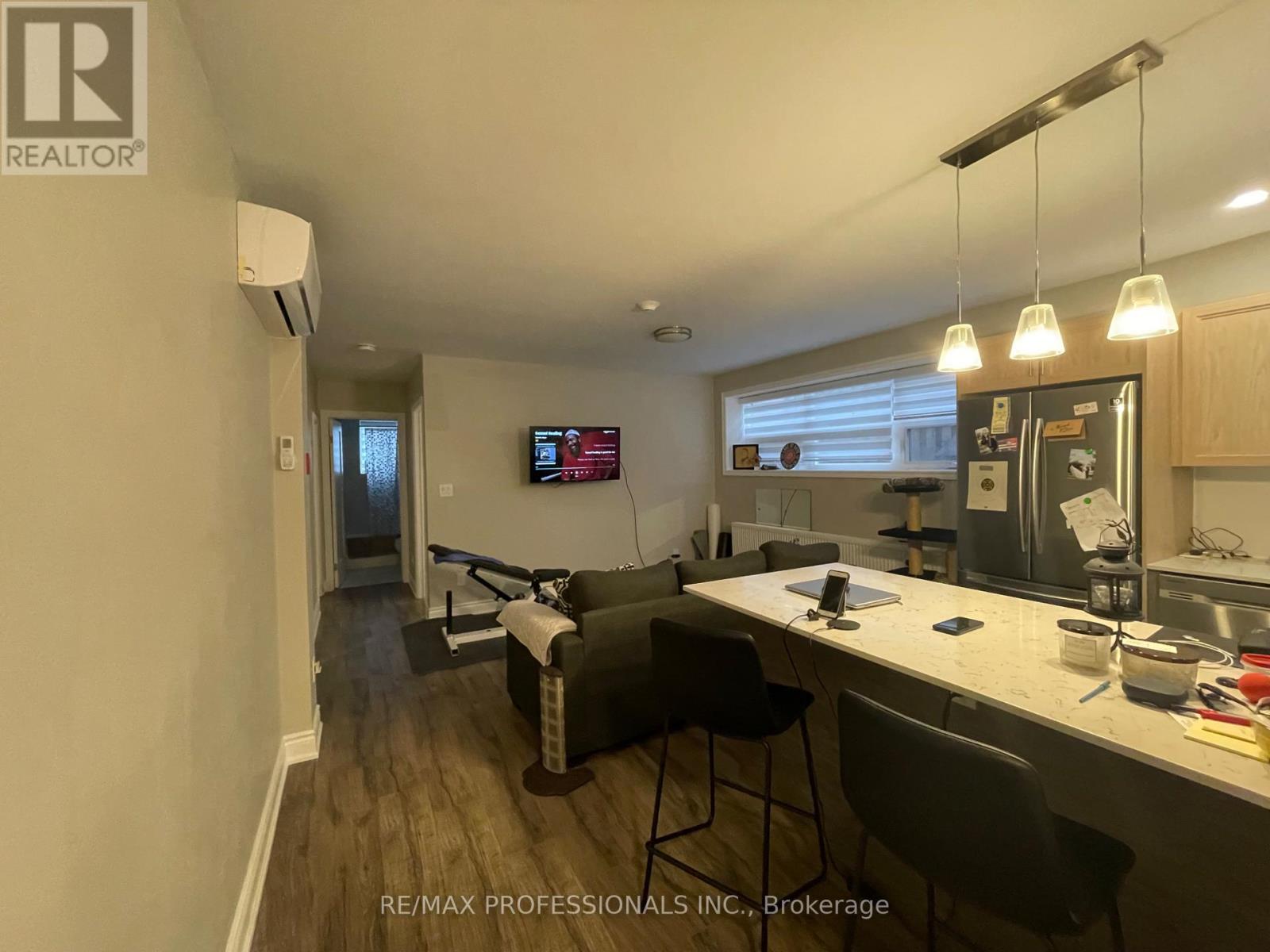 2 - 100 West Avenue S, Hamilton, Ontario  L8N 2S3 - Photo 8 - X12125264