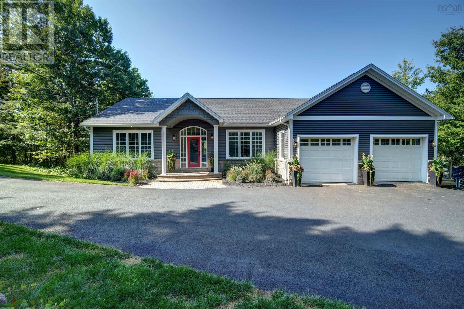 Property at 322 Piggott Avenue image 4