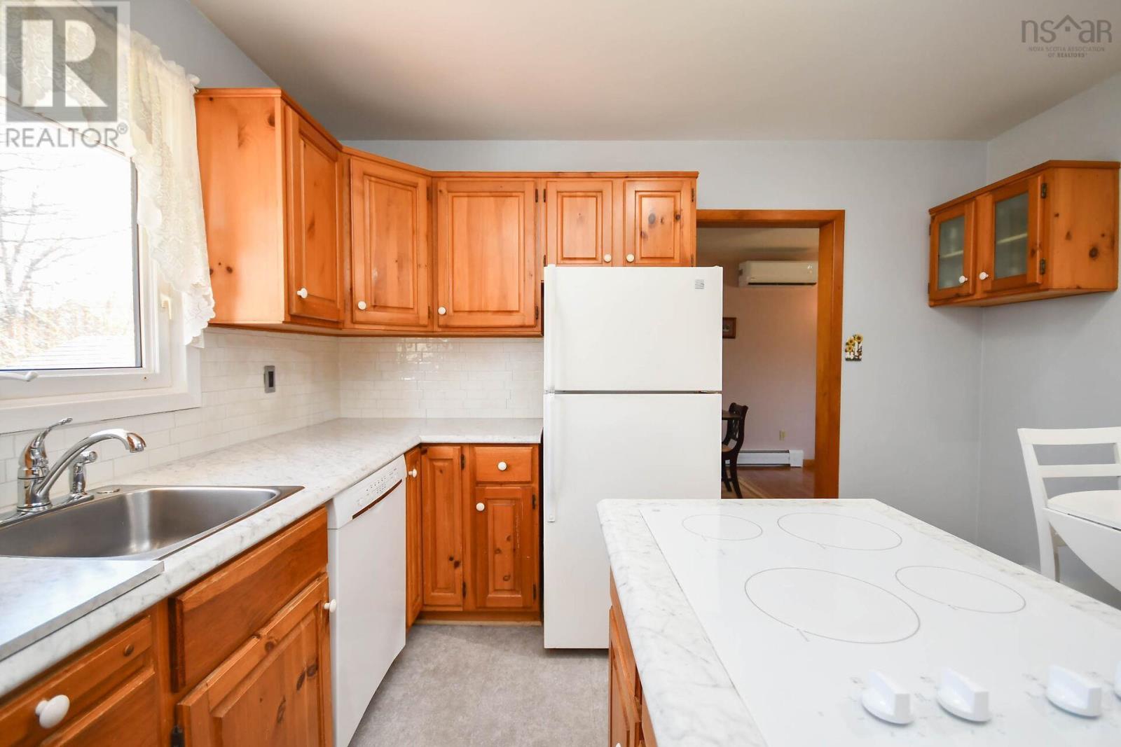 21 Cranston Avenue, Dartmouth, Nova Scotia  B2Y 3G1 - Photo 12 - 202509311