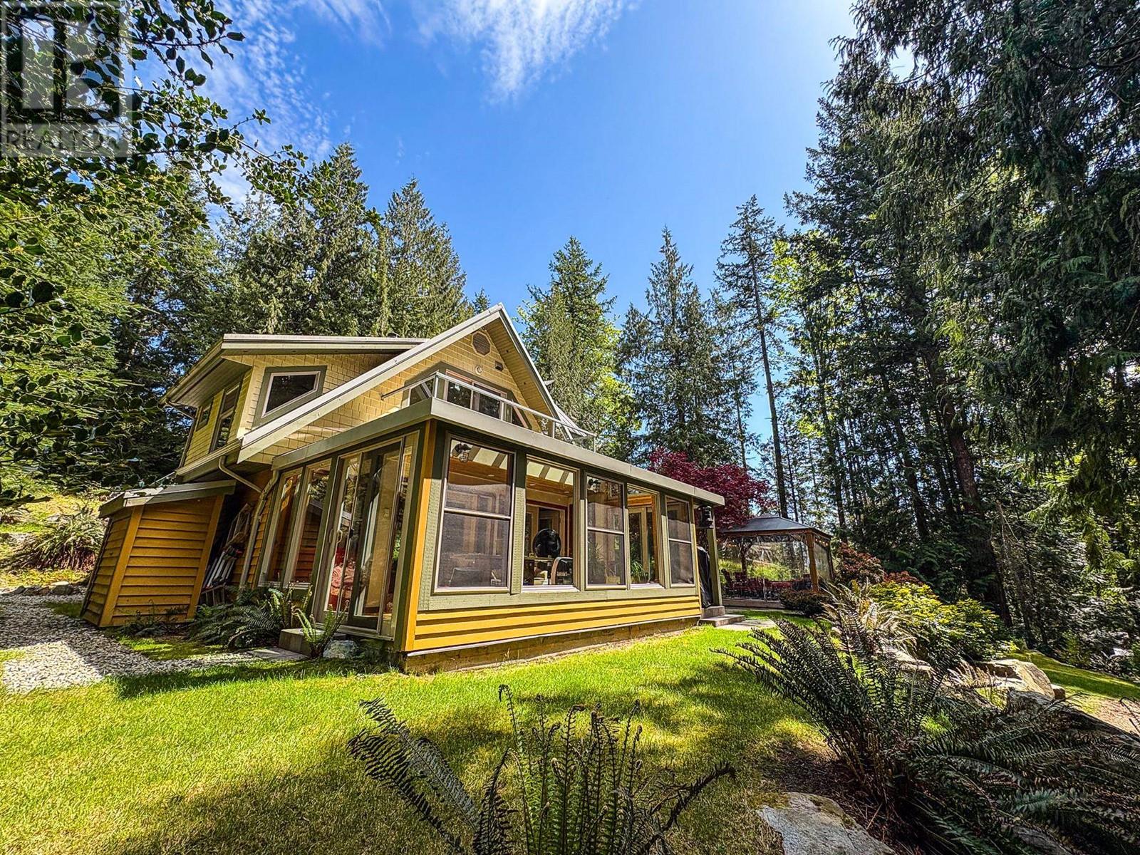 Property at 484 SHAWANABE ROAD image 4