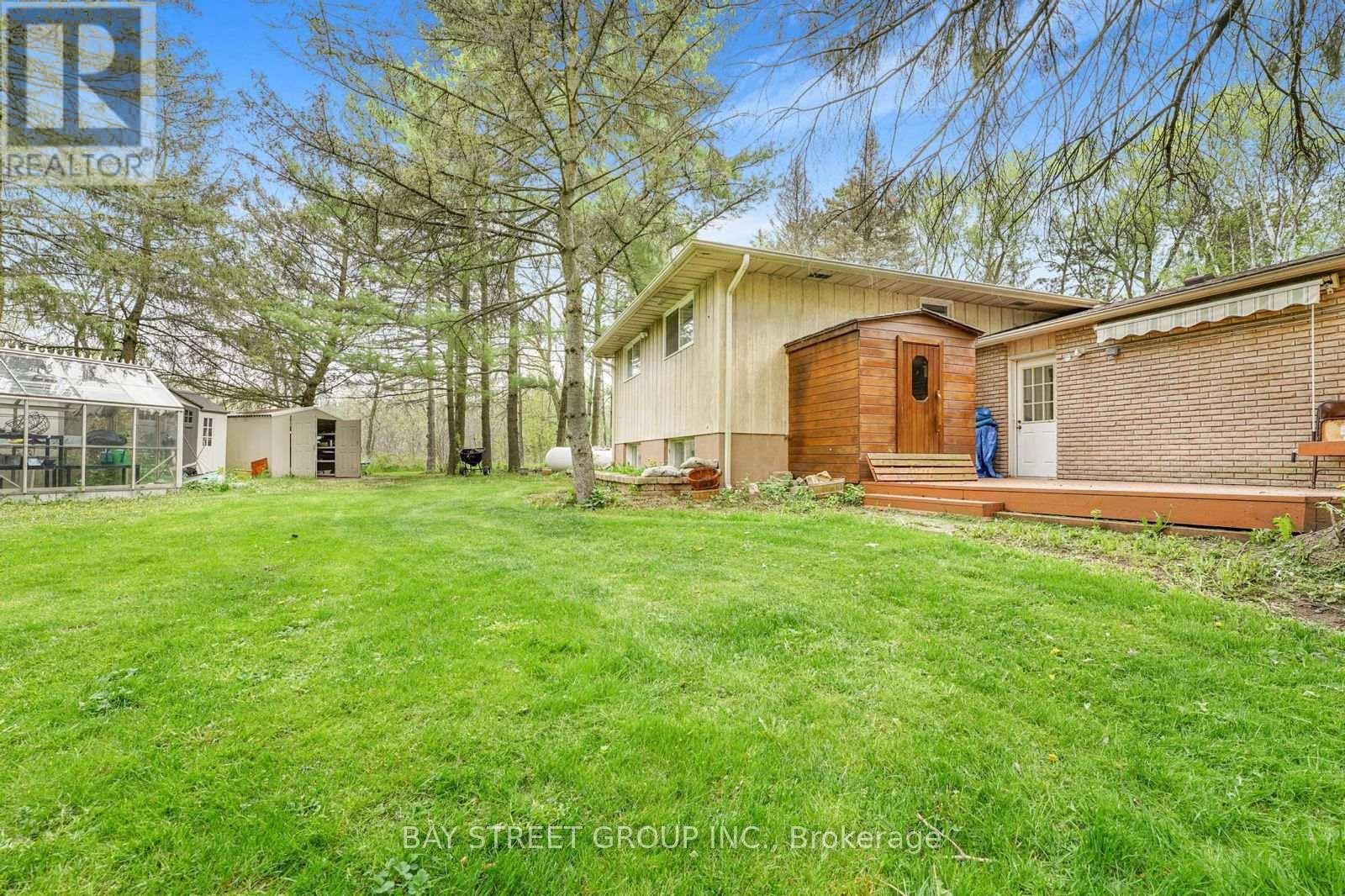 4421 No 4 Side Road, Burlington, Ontario  L7M 0S4 - Photo 3 - W12124492