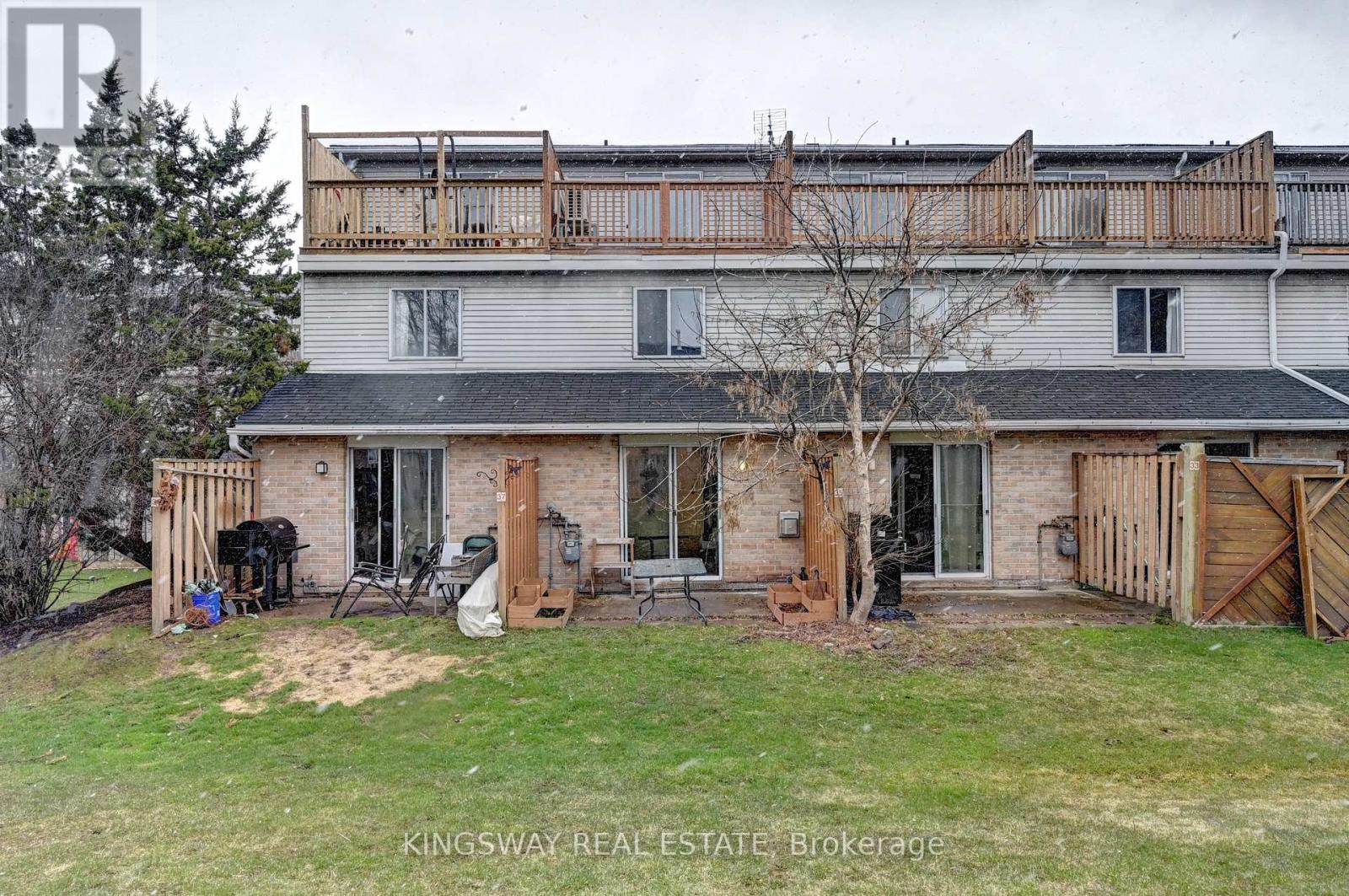 37 - 67 Valley View Road, Kitchener, Ontario  N2E 3J1 - Photo 40 - X12077092