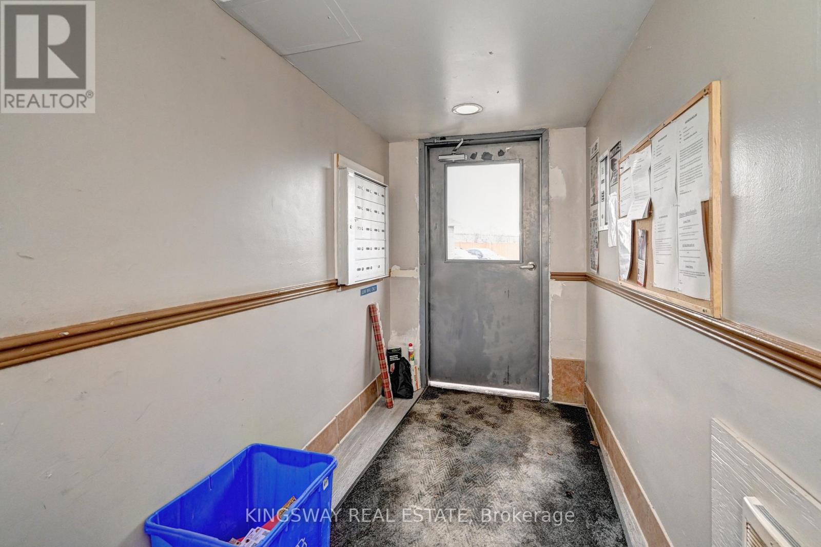 37 - 67 Valley View Road, Kitchener, Ontario  N2E 3J1 - Photo 37 - X12077092