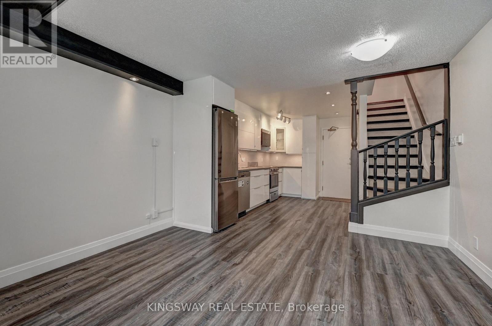 37 - 67 Valley View Road, Kitchener, Ontario  N2E 3J1 - Photo 12 - X12077092