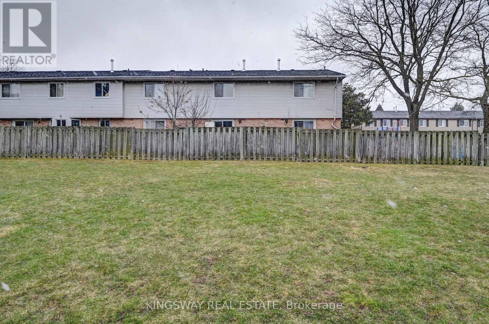 37 - 67 Valley View Road, Kitchener, Ontario  N2E 3J1 - Photo 36 - X12077092