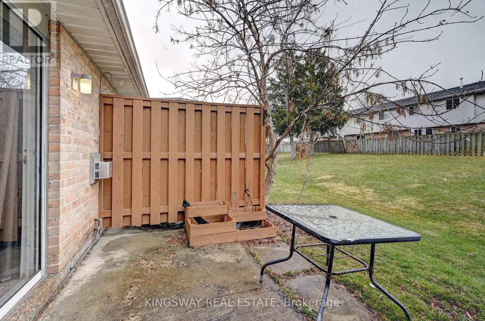 37 - 67 Valley View Road, Kitchener, Ontario  N2E 3J1 - Photo 38 - X12077092