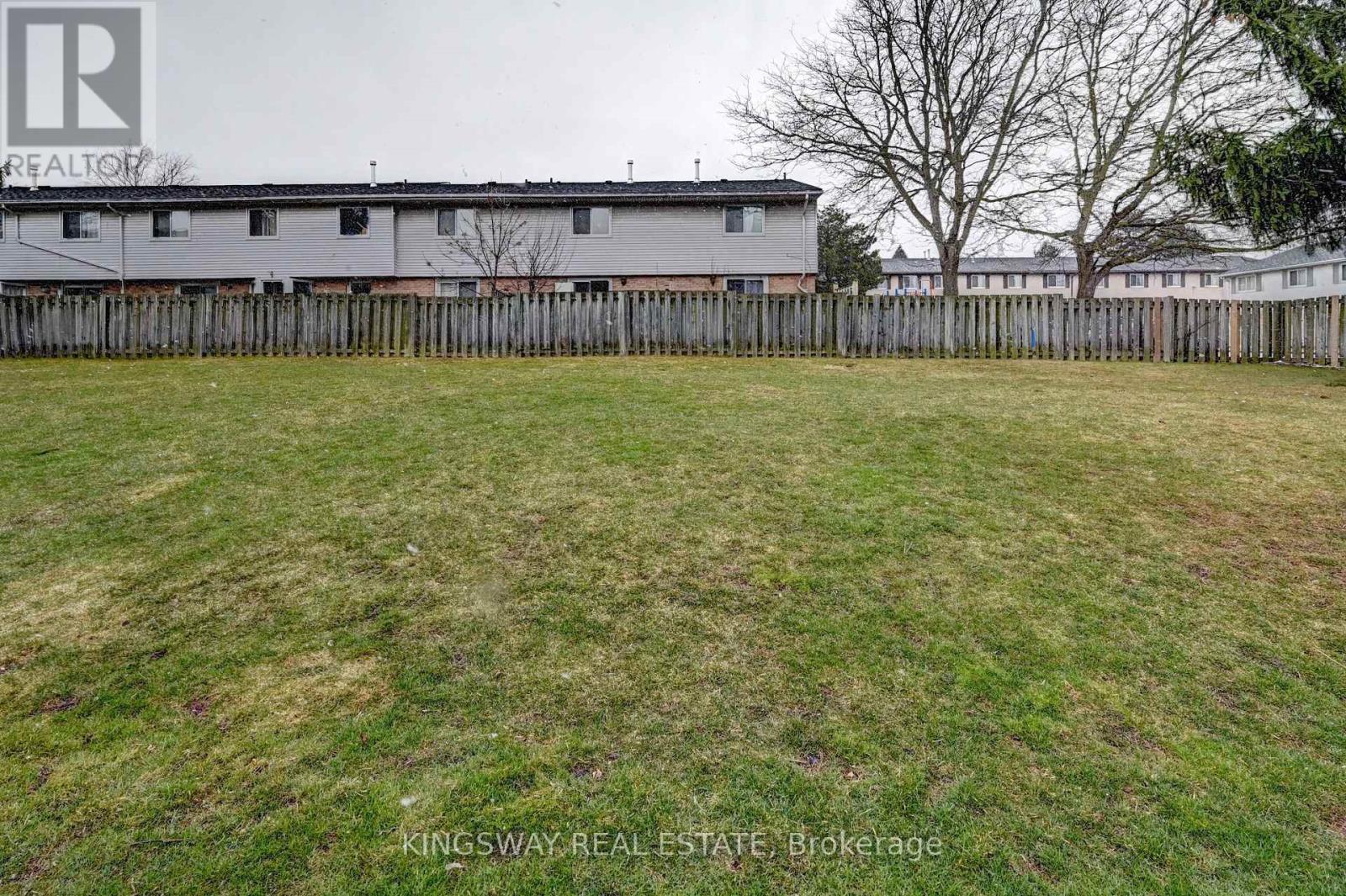 37 - 67 Valley View Road, Kitchener, Ontario  N2E 3J1 - Photo 41 - X12077092