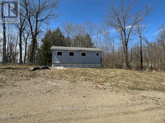 1011 Kc Dam Road, Minden Hills, Ontario  K0M 2K0 - Photo 11 - X12048512