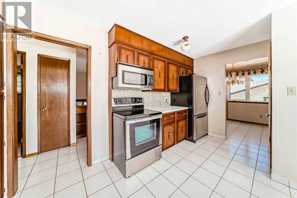 185 Silver Mead Crescent Nw, Calgary, Alberta  T3B 3W3 - Photo 12 - A2217244