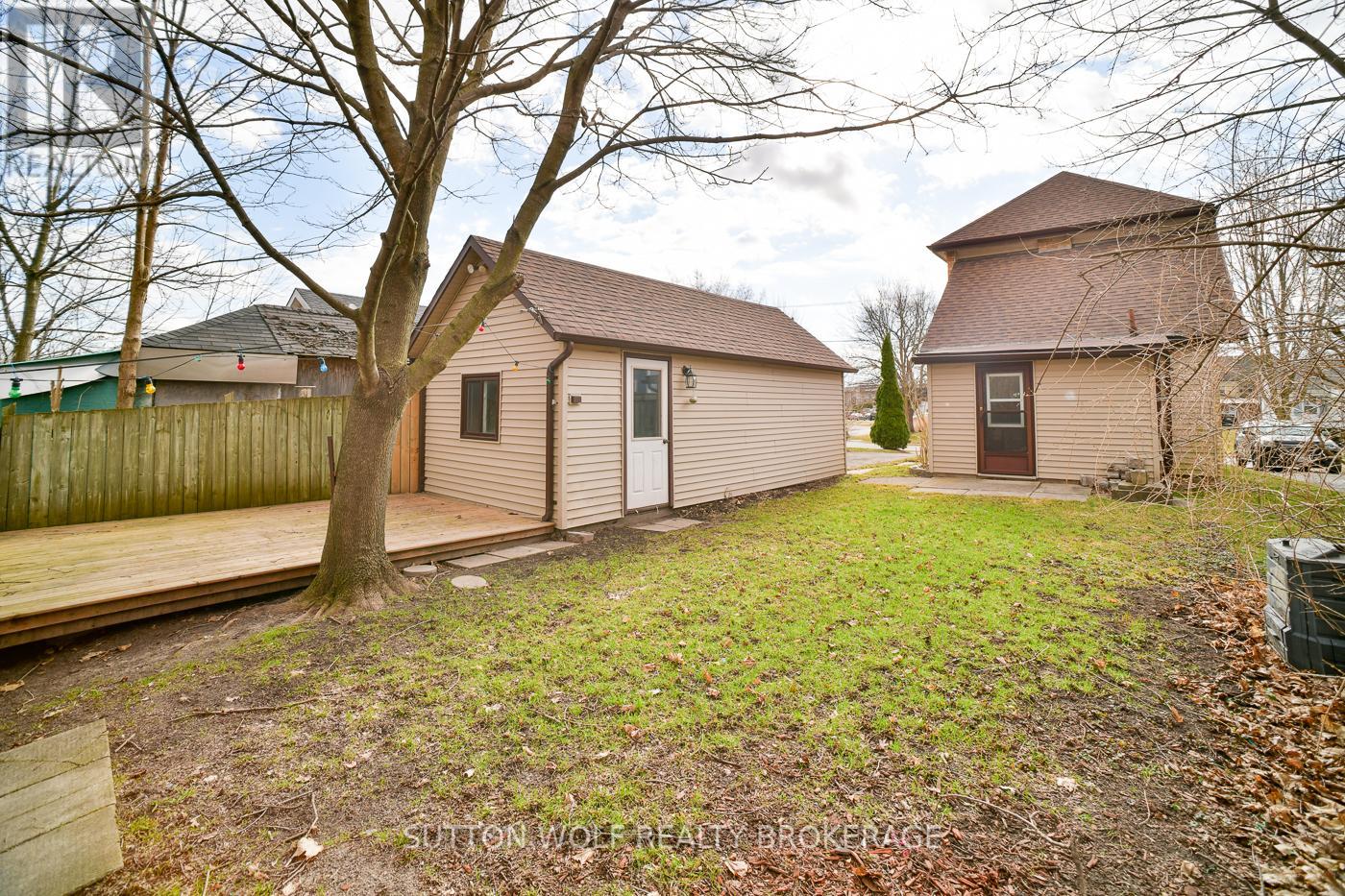 91 North Street, Strathroy-Caradoc (Nw), Ontario  N7G 1Z4 - Photo 33 - X12125039